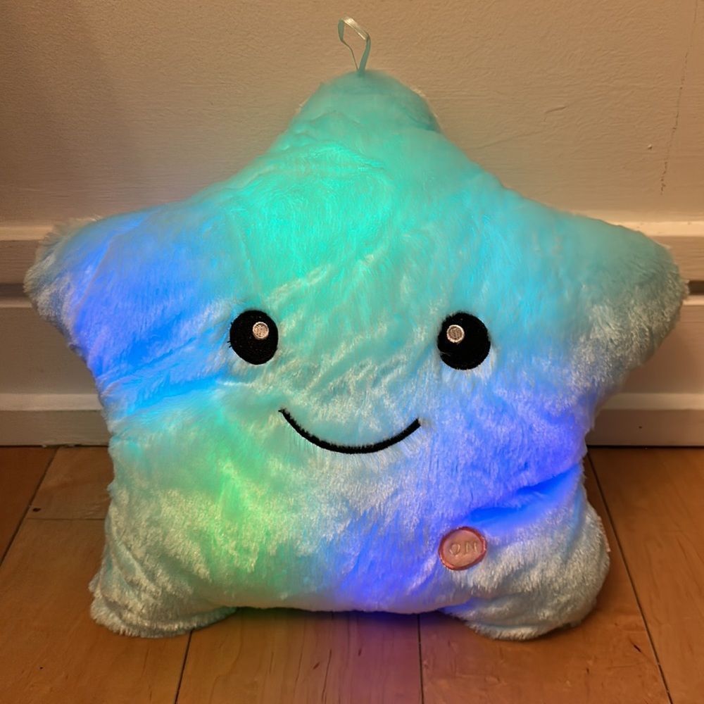LED Star Pillow - 15”x5”